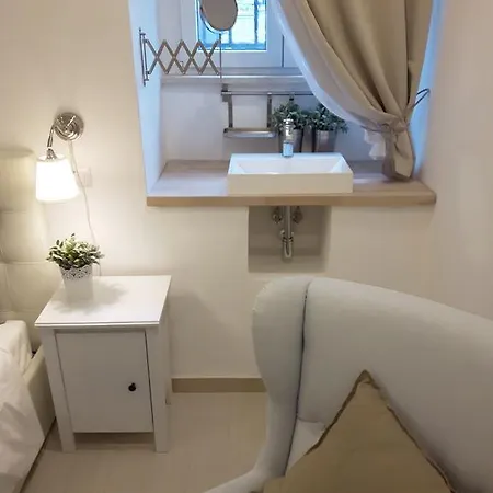 בית הארחה Momaroom