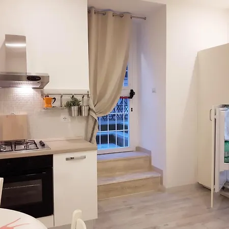 בית הארחה Momaroom רומא